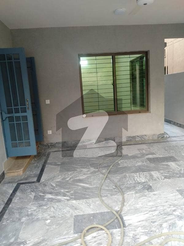 10 Marla House Available For Sale In Askari 10 10 Marla House Available For Sale In Askari 10