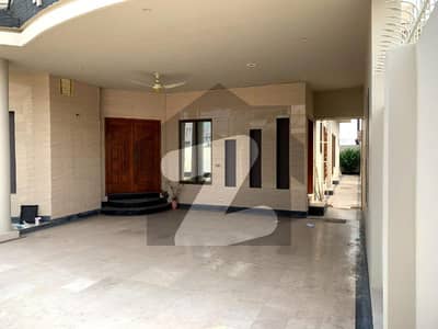 1 KANAL NEW HOUSE AVAILABLE FOR RENT IN KHAYABAN E AMIN