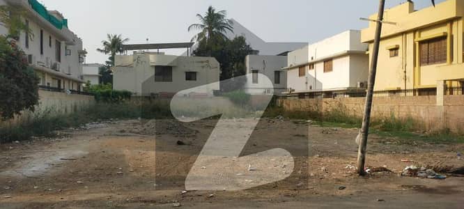 PRIME RESIDENTIAL 1000 SQUARE YARDS WEST OPEN PLOT FOR SALE ON SABA AVE
