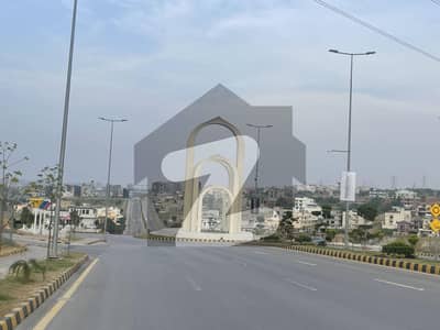 ڈی ایچ اے فیز 5 - سیکٹر ایچ ڈی ایچ اے ڈیفینس فیز 5,ڈی ایچ اے ڈیفینس,اسلام آباد میں 1 کنال رہائشی پلاٹ 2.9 کروڑ میں برائے فروخت۔