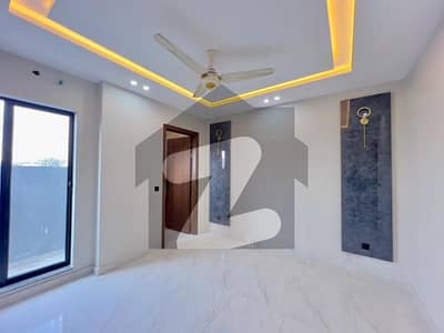 لیک سٹی رائیونڈ روڈ,لاہور میں 6 کمروں کا 12 مرلہ مکان 6.0 کروڑ میں برائے فروخت۔