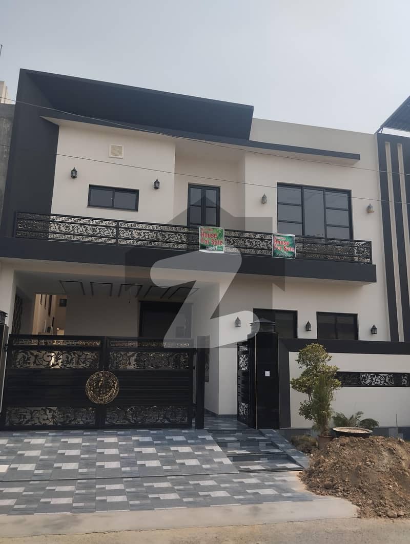 10 Marla Luxury House For Sale In Banker Avenue Bedian Road Lahore Cantt. 10 Marla Luxury House For Sale In Banker Avenue Bedian Road Lahore Cantt.