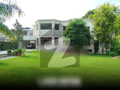 ایف ۔ 11 اسلام آباد میں 6 کمروں کا 2 کنال مکان 7.0 لاکھ میں کرایہ پر دستیاب ہے۔