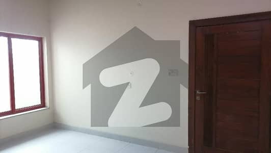 Facing Park House In Madina Town Sized 5 Marla Is Available