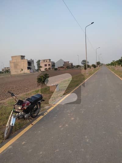 پارک ویو سٹی لاہور میں 10 مرلہ رہائشی پلاٹ 95.0 لاکھ میں برائے فروخت۔