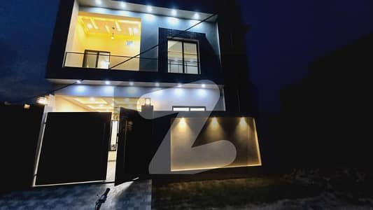 Corner Multan Public School Road 5 Marla House Up For sale