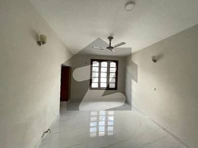I-8 House Sized 1 Kanal For rent