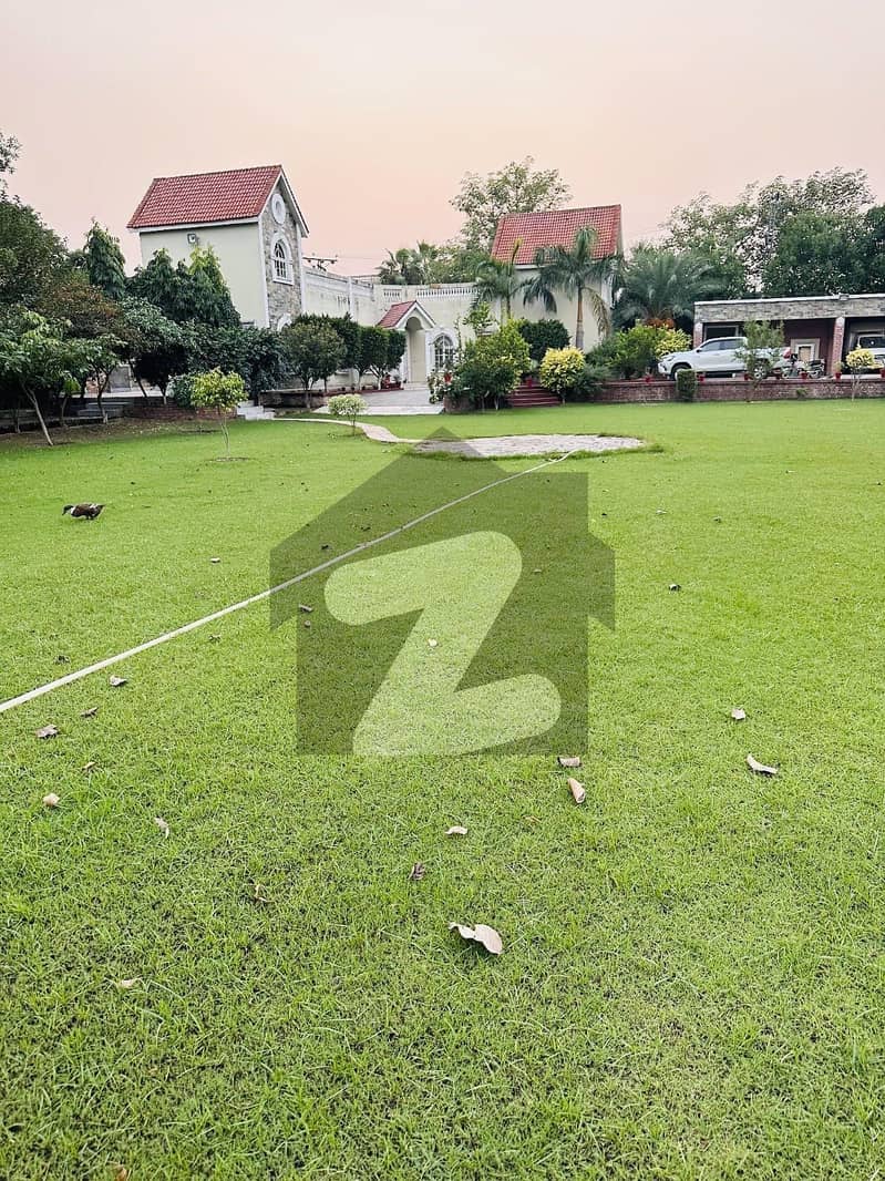 12 Kanal Luxury Farm House For Sale