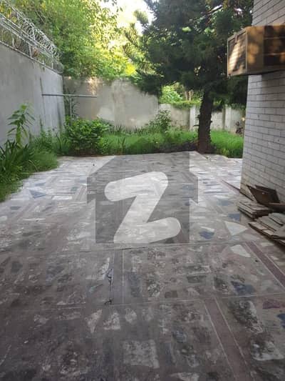 ایف ۔ 7 اسلام آباد میں 5 کمروں کا 2 کنال مکان 45.0 کروڑ میں برائے فروخت۔