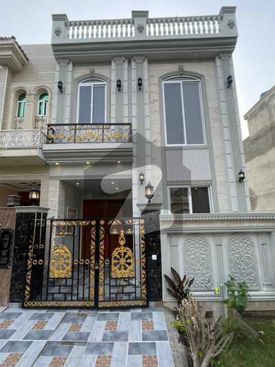 الکبیر فیز 2 - بلاک بی الکبیر ٹاؤن - فیز 2,الکبیر ٹاؤن,رائیونڈ روڈ,لاہور میں 3 کمروں کا 3 مرلہ مکان 1.29 کروڑ میں برائے فروخت۔ الکبیر فیز 2 - بلاک بی الکبیر ٹاؤن - فیز 2,الکبیر ٹاؤن,رائیونڈ روڈ,لاہور میں 3 کمروں کا 3 مرلہ مکان 1.29 کروڑ میں برائے فروخت۔