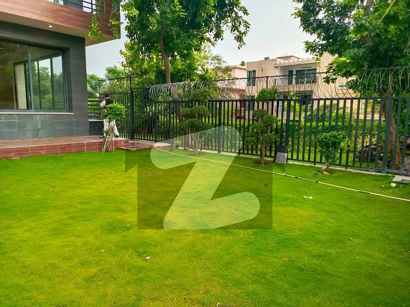 Luxurious Brand-New House With Extra Land Luxurious Brand-New House With Extra Land