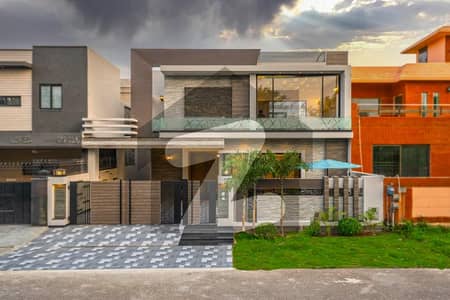 Brand New 1 Kanal Luxury House For Sale Modern Elegance With Stunning Lawn