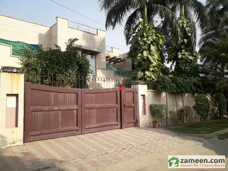 Prime Location House 1 Kanal Facing Park For Sale New Garden Town Lahore