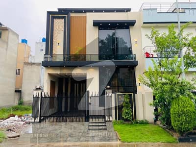 سٹی ہاؤسنگ سوسائٹی گوجرانوالہ میں 4 کمروں کا 5 مرلہ مکان 2.3 کروڑ میں برائے فروخت۔