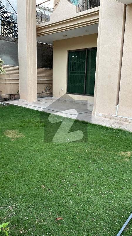 ایف ۔ 10 اسلام آباد میں 6 کمروں کا 1 کنال مکان 4.0 لاکھ میں کرایہ پر دستیاب ہے۔