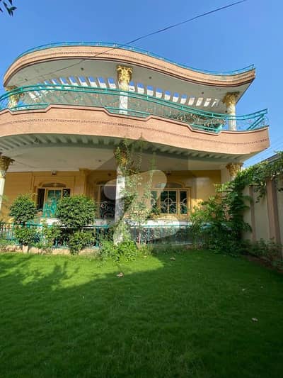 حیات آباد فیز 2 - ایچ4 حیات آباد فیز 2,حیات آباد,پشاور میں 9 کمروں کا 1 کنال مکان 2.1 لاکھ میں کرایہ پر دستیاب ہے۔