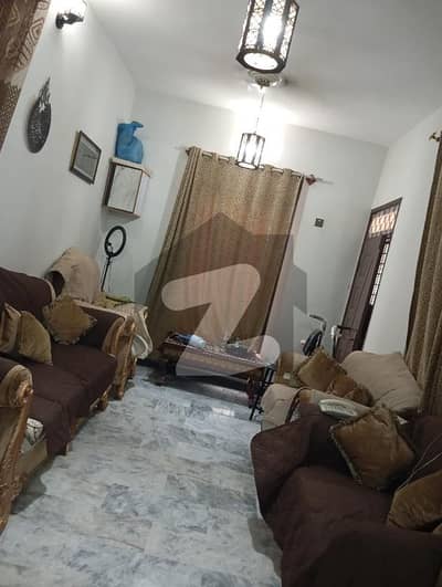 پنک ریذیڈنسی گلستان جوہر - بلاک 8-A,گلستانِ جوہر,کراچی میں 6 کمروں کا 1 مرلہ مکان 2.95 کروڑ میں برائے فروخت۔