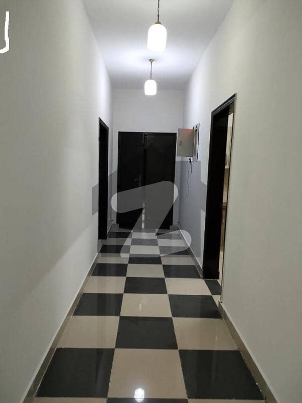 10 MARLA 3 BEDROOMS APARTMENT AVAILABLE FOR SALE 10 MARLA 3 BEDROOMS APARTMENT AVAILABLE FOR SALE