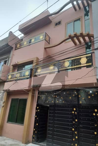 سلامت پورہ لاہور میں 6 کمروں کا 5 مرلہ مکان 1.8 کروڑ میں برائے فروخت۔