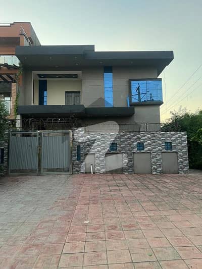 9 MARLA HOUSE-FOR SALE MAIN SERVICE ROAD 1/10 1 9 MARLA HOUSE-FOR SALE MAIN SERVICE ROAD 1/10 1