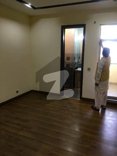گلبرگ گرینز ۔ بلاک سی گلبرگ گرینز,گلبرگ,اسلام آباد میں 1 کمرے کا 2 مرلہ فلیٹ 36.0 ہزار میں کرایہ پر دستیاب ہے۔