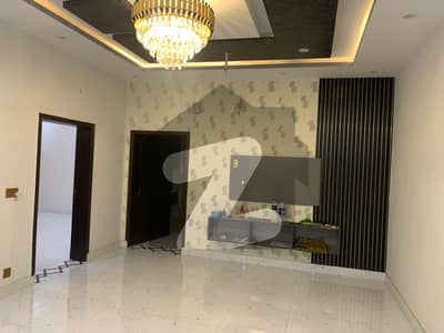 10 MARLA DOUBLE STORY HOUSE IS AVAILABLE FOR SALE