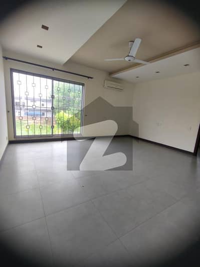 1 Kanal Beautiful Upper Portion Available For Rent In Phase 3 XX Block DHA Lahore