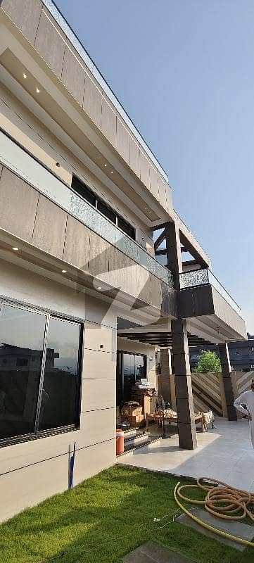 ڈی ایچ اے فیز 1 ڈی ایچ اے ڈیفینس,پشاور میں 9 کمروں کا 1 کنال مکان 9.5 کروڑ میں برائے فروخت۔