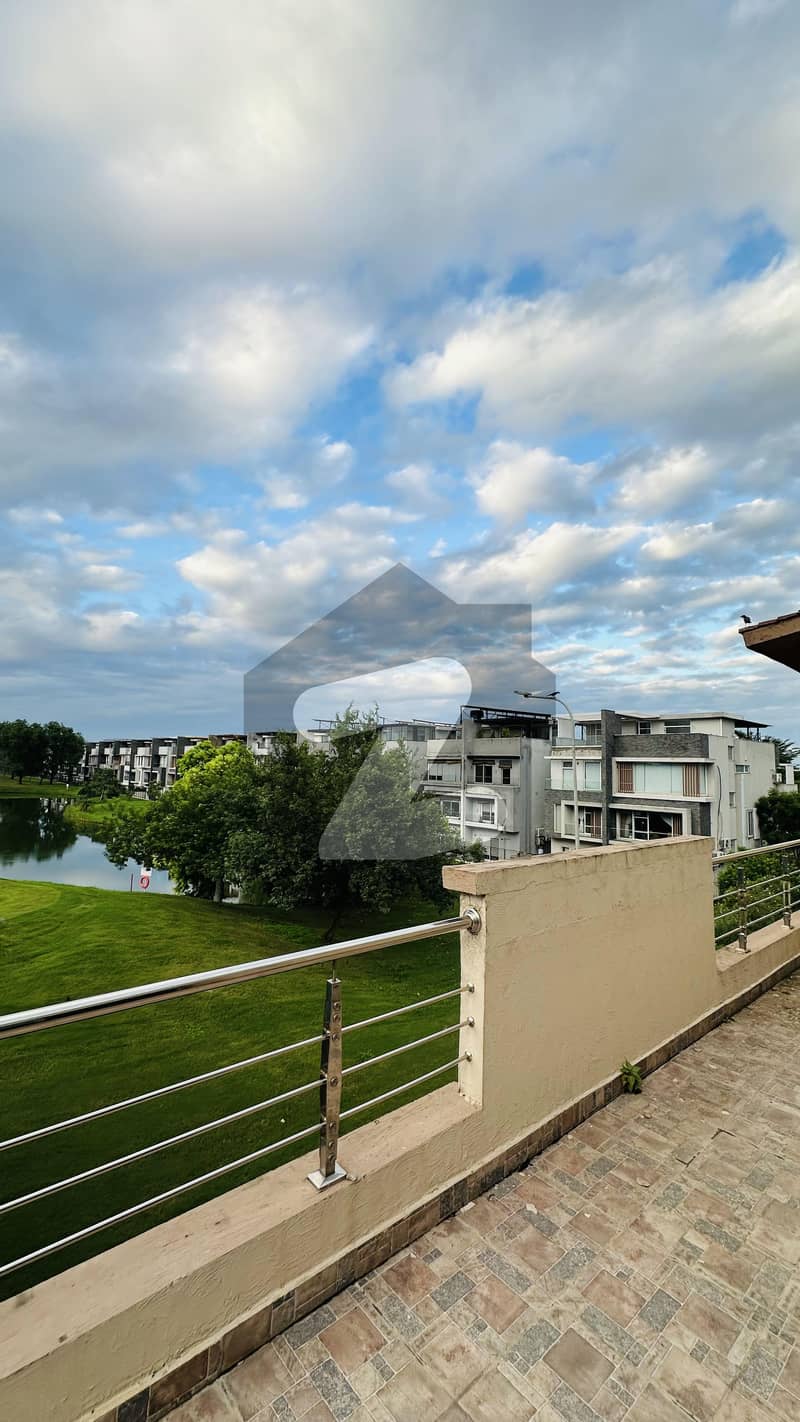 2 kanal Facing Golf Villa 2 kanal Facing Golf Villa