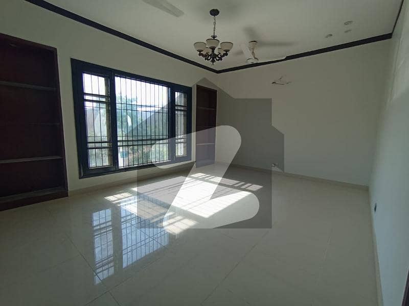 500 Yard Ground Portion For Rent