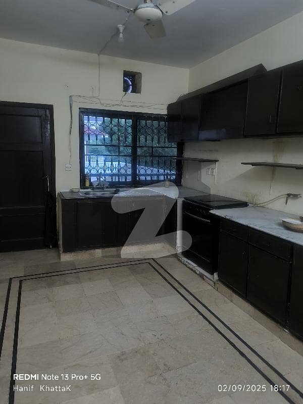 3 Beds Upper Portion Available For Rent In G10