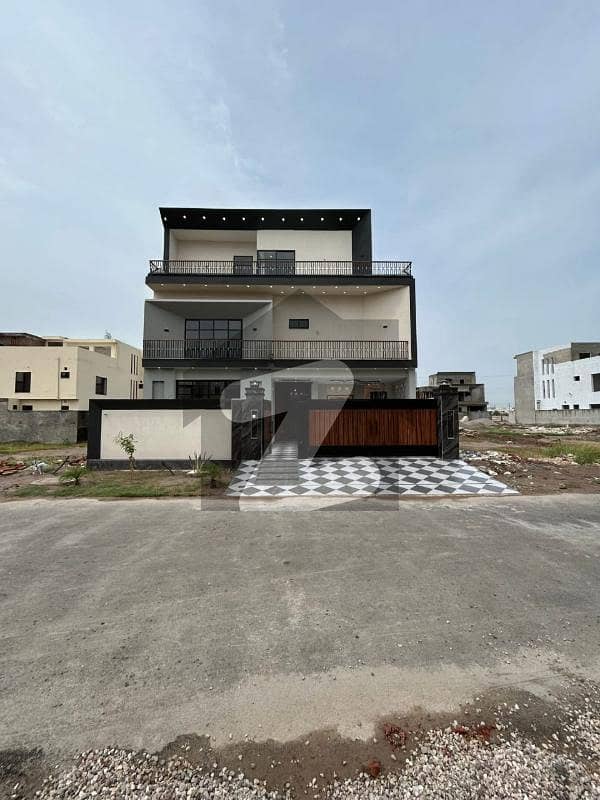 Prime Location 10 Marla House In Central Buch Executive Villas For sale Prime Location 10 Marla House In Central Buch Executive Villas For sale