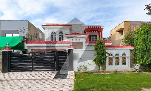 امپیریل گارڈن ہومز پیراگون سٹی,لاہور میں 5 کمروں کا 1 کنال مکان 10.0 کروڑ میں برائے فروخت۔