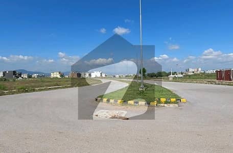 جی ۔ 14/3 جی ۔ 14,اسلام آباد میں 1 کنال رہائشی پلاٹ 5.8 کروڑ میں برائے فروخت۔