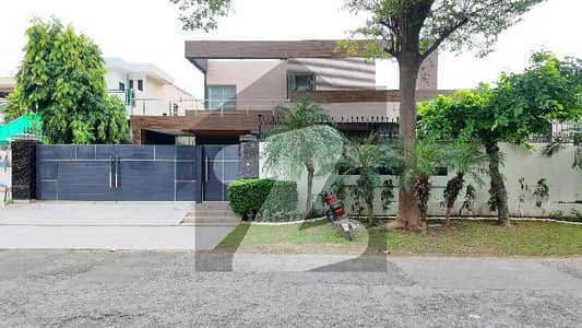 Fully Furnished 2 Kanal House For sale In DHA Phase 3 - Block Y Lahore Fully Furnished 2 Kanal House For sale In DHA Phase 3 - Block Y Lahore
