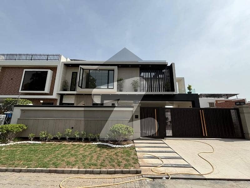 17 Marla Brand New luxurious House Available for Sale in Buch Villas Multan  Main boulevard House