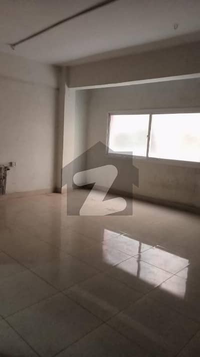 Prime Location In Tariq Road 1050 Square Feet Office For Rent