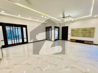 1 Kanal Brand New Upper Portion