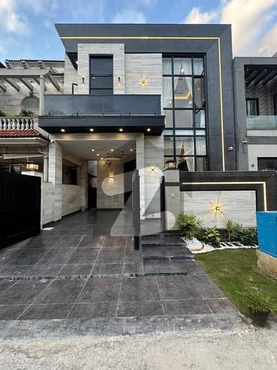 5 Marla Brand New Ultra Modern House For Sale Near Park