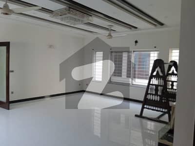 1 Kanal Lower Portion Available For Rent New Type Pcsir Society Ph2 Block B