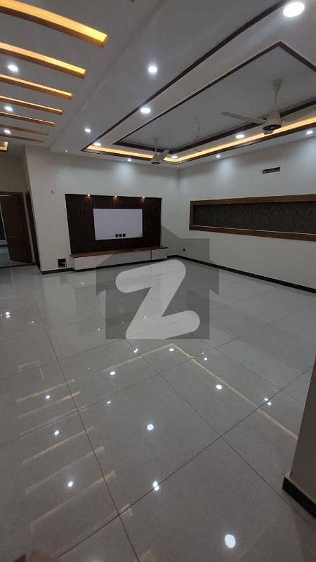 10 Marla First Floor Available Separate Entrance 10 Marla First Floor Available Separate Entrance