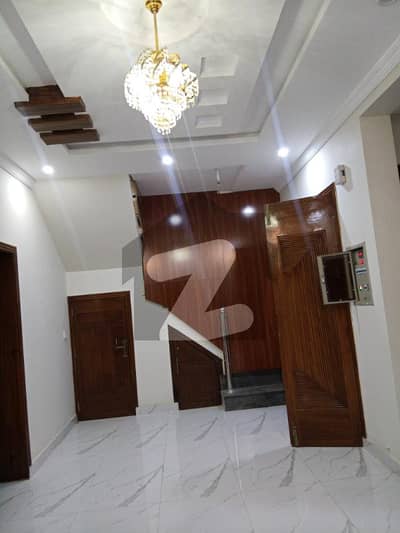 12 Marla House Available For Sale In Hot Location