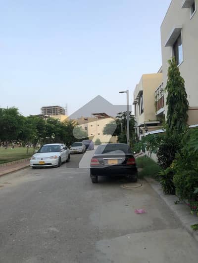 120 Sq. Yd. Park Facing House for Rent, Prime Location
