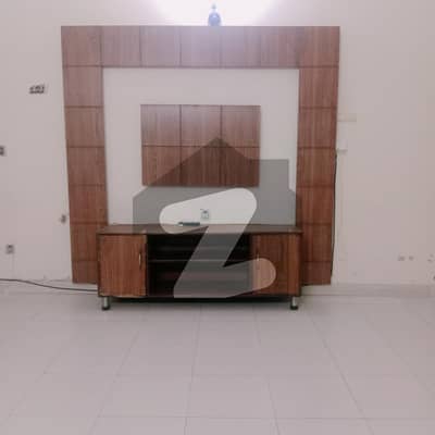 1 Kanal Upper Portion With Drawing Room Available Rent in DHA Phase 3