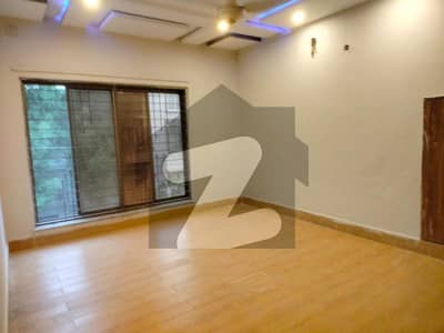 8 MARLA LIKE NEW FULL HOUSE FOR RENT IN UMAR BLOCK BAHRIA TOWN LAHORE