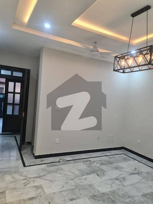 10 MARLA UPPER PORTION AVAILABLE FOR RENT ALL FACILITIES AVAILABLE 10 MARLA UPPER PORTION AVAILABLE FOR RENT ALL FACILITIES AVAILABLE