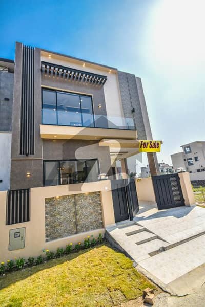 5 Marla Brand New House Like A Luxury At Hot Location