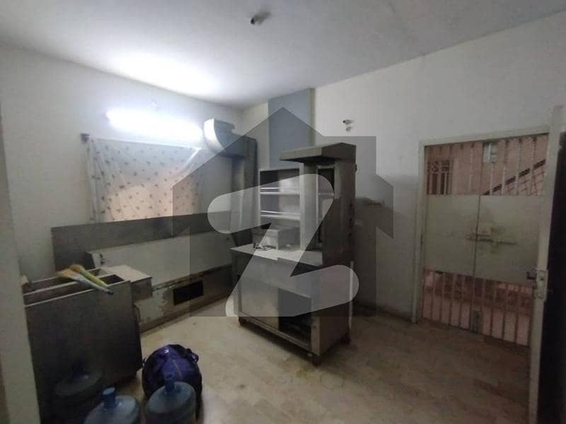 فیڈرل بی ایریا کراچی میں 3 کمروں کا 6 مرلہ فلیٹ 1.1 کروڑ میں برائے فروخت۔