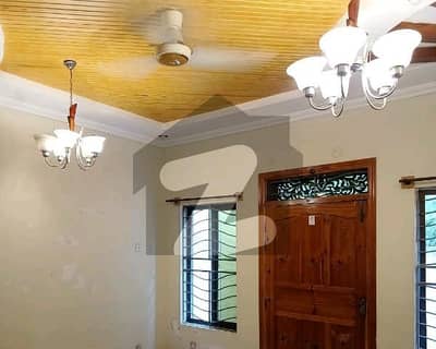 جی ۔ 13/3 جی ۔ 13,اسلام آباد میں 4 کمروں کا 7 مرلہ مکان 1.7 لاکھ میں کرایہ پر دستیاب ہے۔