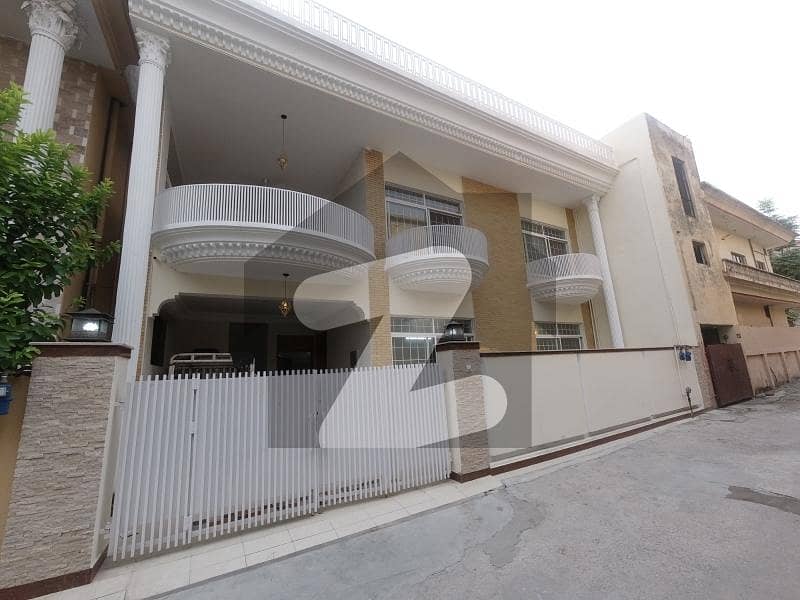 Vip House For Sale Caltax Road Near Khwaja Carportion Faly Over 700mateer